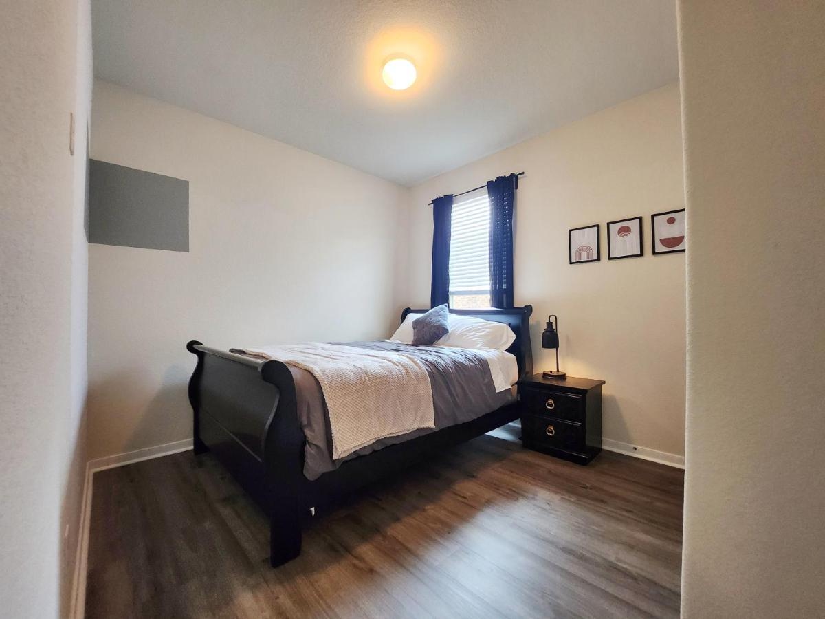 4 Bedroom Home Near Downtown Med Center Nrg Stadium Pearland Skyview Long By Ion Rentals Хьюстон Экстерьер фото