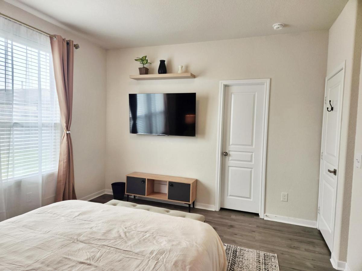 4 Bedroom Home Near Downtown Med Center Nrg Stadium Pearland Skyview Long By Ion Rentals Хьюстон Экстерьер фото
