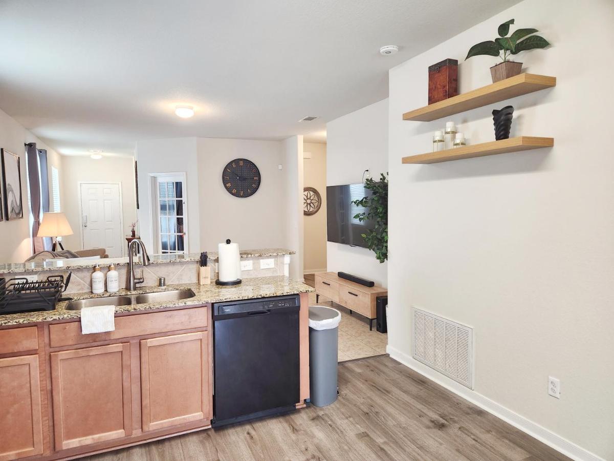 4 Bedroom Home Near Downtown Med Center Nrg Stadium Pearland Skyview Long By Ion Rentals Хьюстон Экстерьер фото